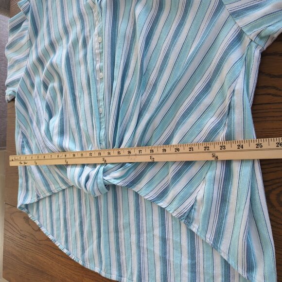 Chico's Striped blue white blouse sz 3 sz 16 with Twist front design Tab Sleeves - Picture 13 of 14